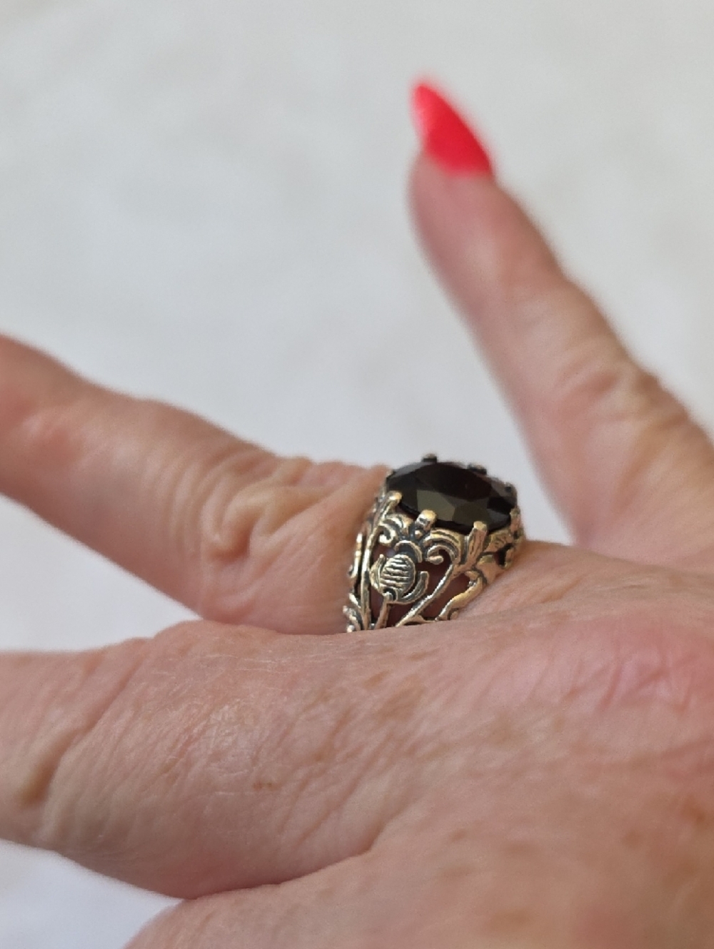 Sterling Silver Floral Ring with Dark Red Gemstone Size 8 - Picture 6 of 8